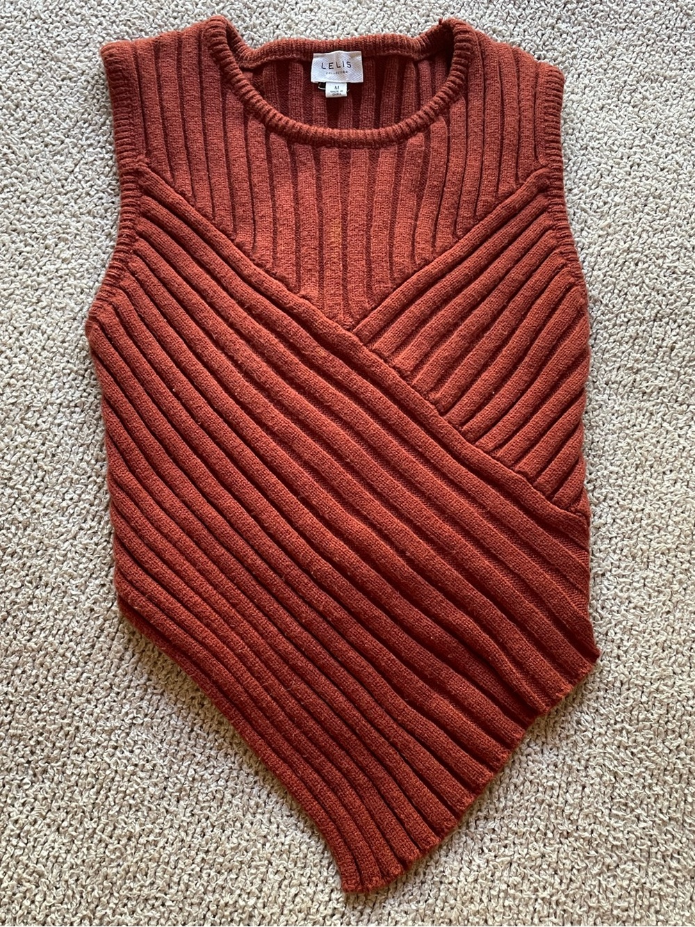 Le Lis Rust Ribbed Tank Top - size medium - Picture 2 of 5